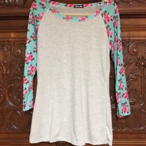Show Lai Gray Baseball Tee w/floral sleeves